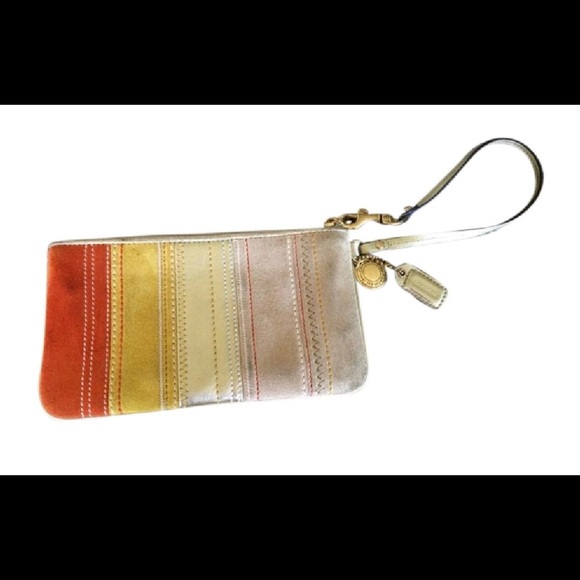 Coach wristlet - Picture 3 of 3